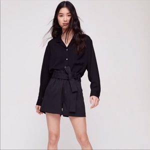 NWT! Aritzia Gelas Shorts